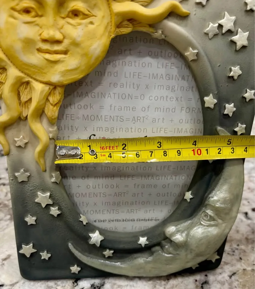 Frame-ology Sculpture Picture Frame - Sun Moon and Stars image indicator(4)