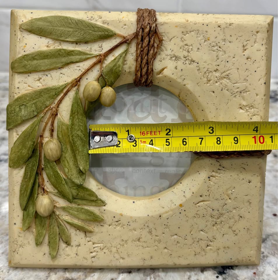 frame-ology - Frameology Sculpture Picture Frame - Olive Branch - photo 3