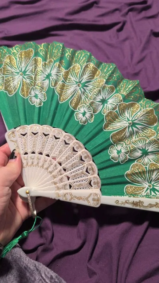 Green and gold hand fan image indicator(2)