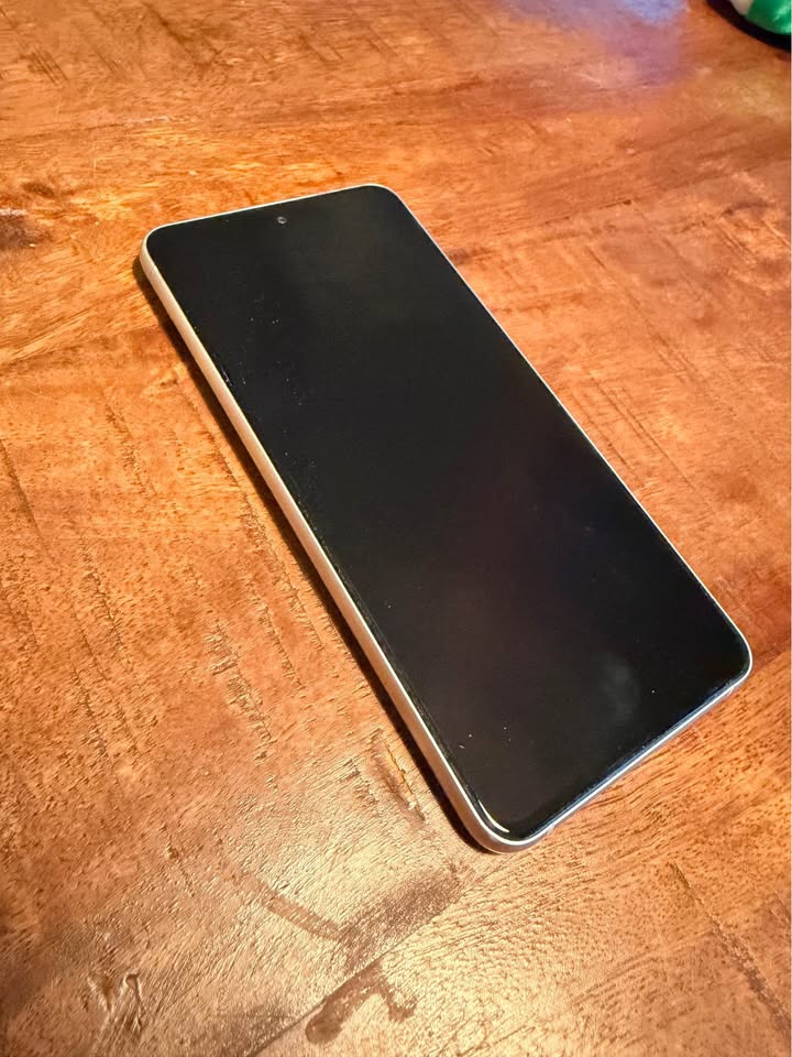 Samsung S21 FE 256gb- white - photo 2