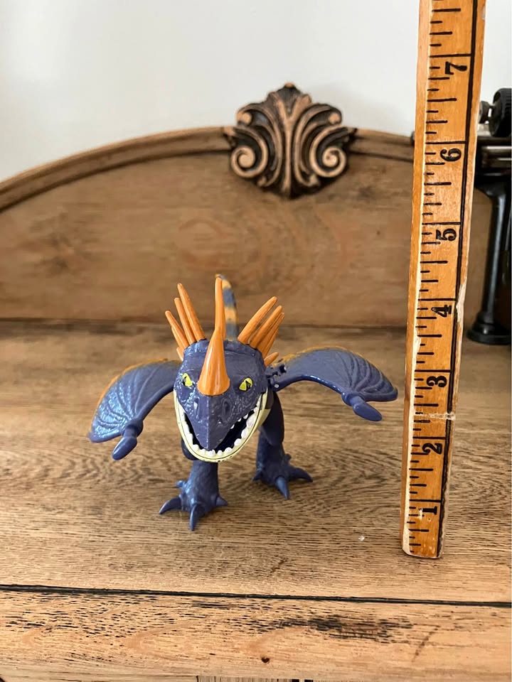 How to Train Your Dragon Deadly Nadder Figure