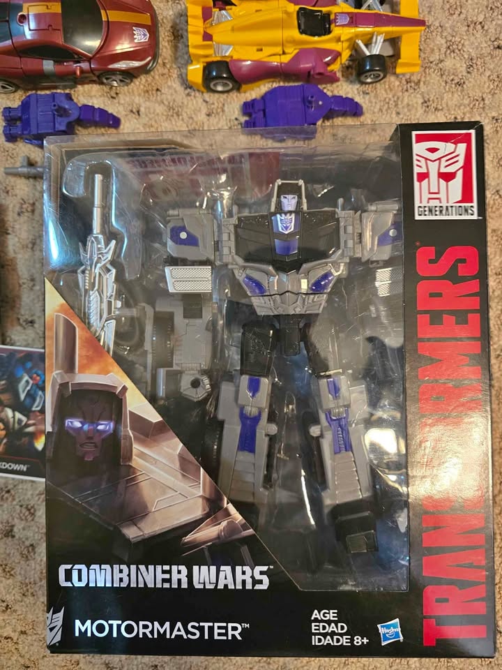 Transformers Combiner Wars Menasor - complete original set