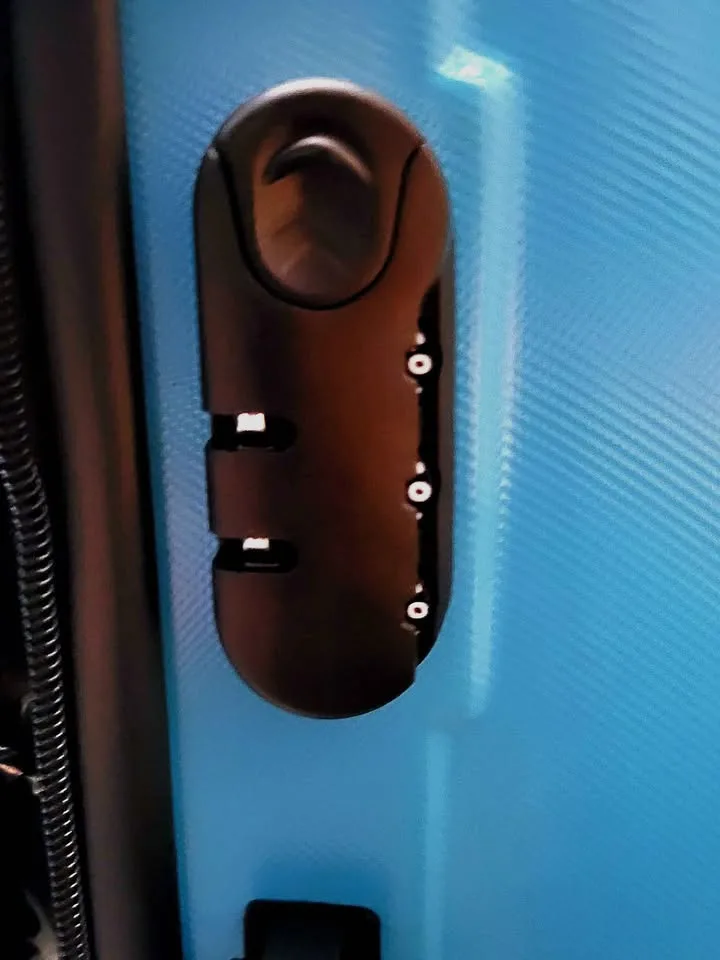 🔥 Brand New 3-Peice Hard Shell Luggage Set - 6 Colors image indicator(5)