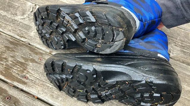 Boys ice cap winter boots blue camo size 3 image indicator(4)