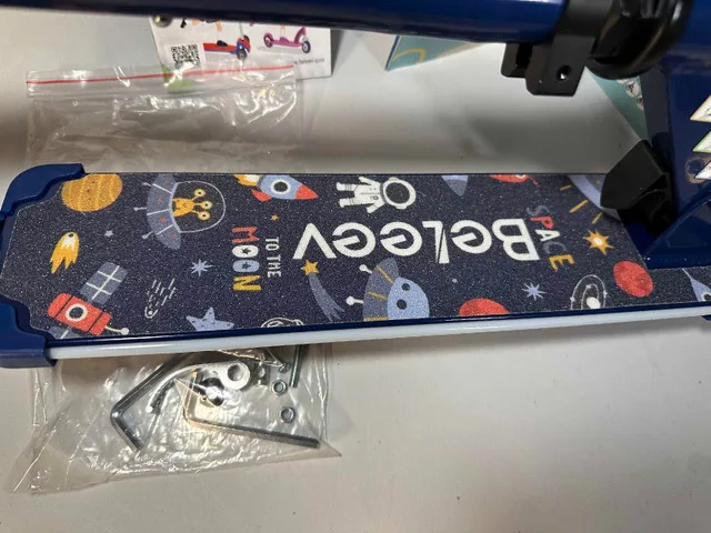 BELEEV V3 Scooters for Kids with Light-Up Stem & Deck & Wheels image indicator(3)