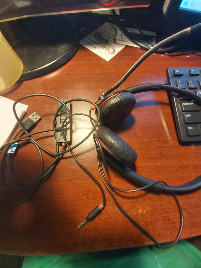 Plantronics Headphones with mic for both PC and Cell - photo 3