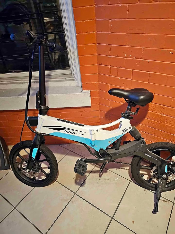 Swagtron EB7 Elite White Commuter Used