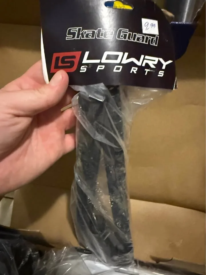 Ice Skates - Men’s 8 image indicator(3)