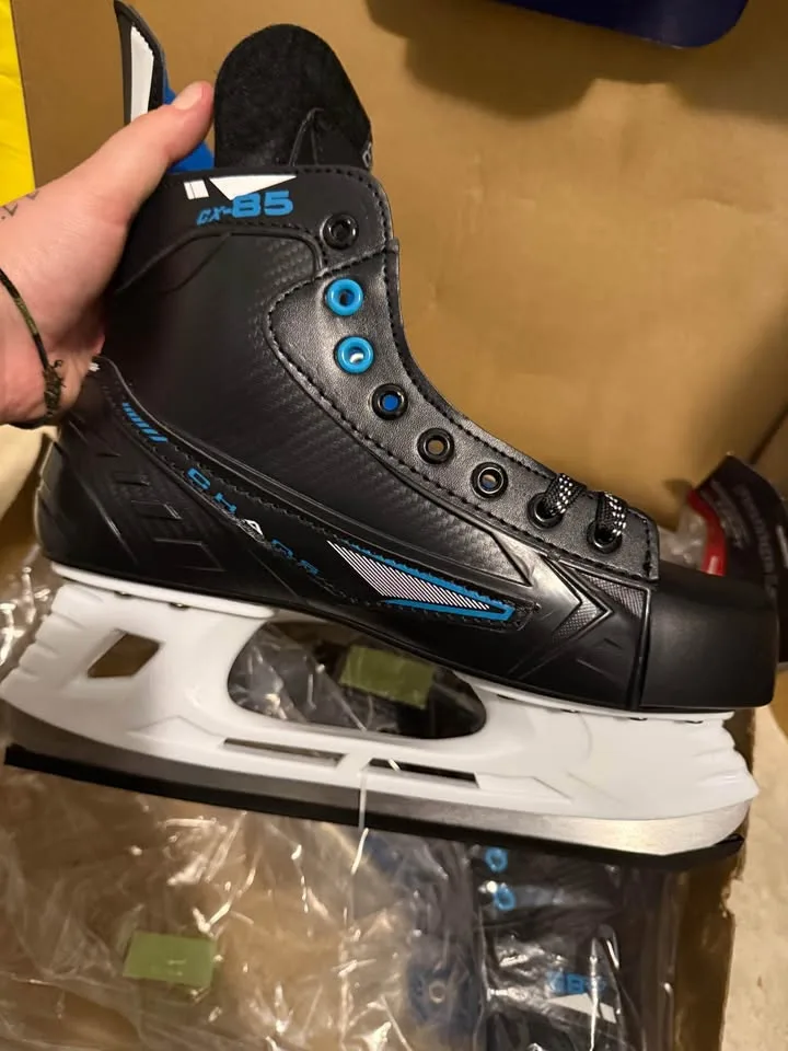 Ice Skates - Men’s 8 image indicator(4)