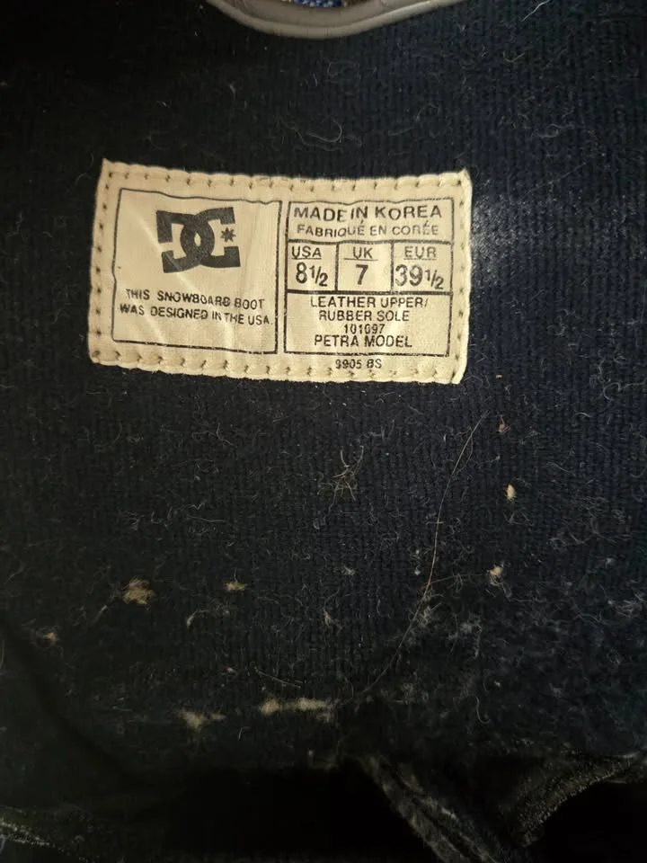 149CM BURTON Motion 52 Dragon decal Snow Board and Boots image indicator(2)