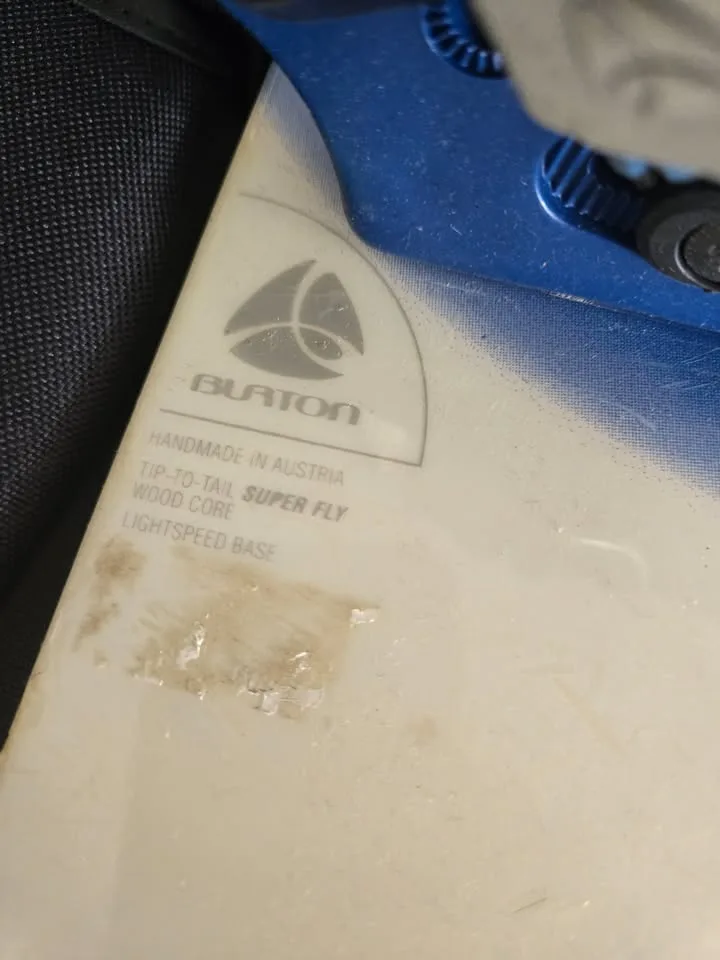 149CM BURTON Motion 52 Dragon decal Snow Board and Boots image indicator(4)