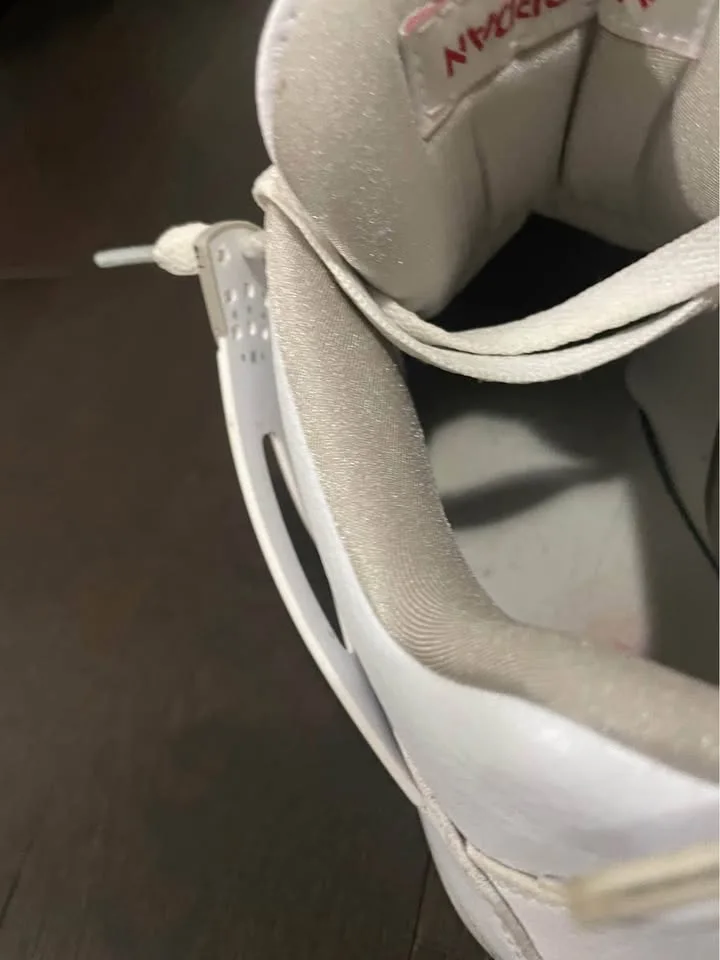 AUTHENTIC Jordan 4’s image indicator(2)
