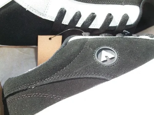 Airwalk Classics Random / One 2016 Re-issue Men Size 11 Black & image indicator(7)