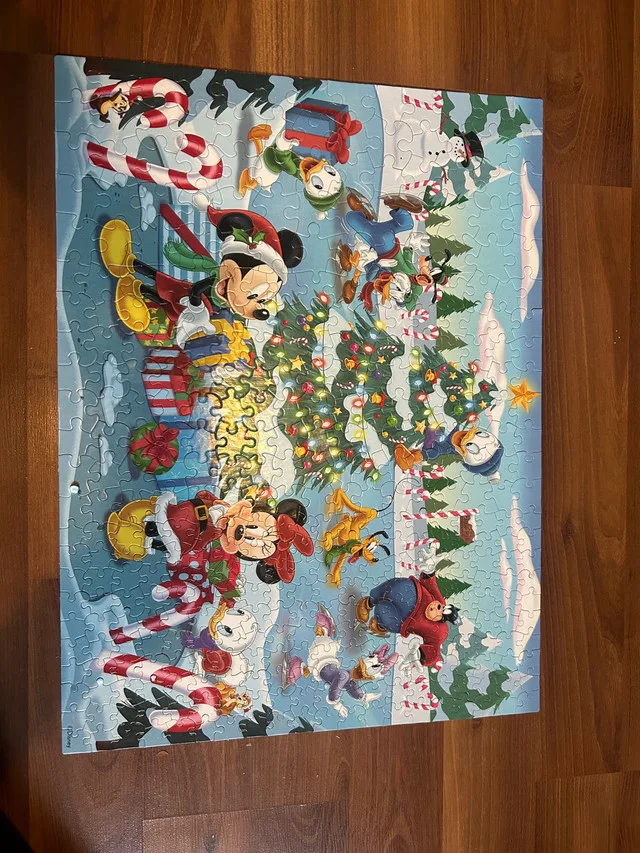 Disney Christmas Puzzle 🥕 image indicator(2)