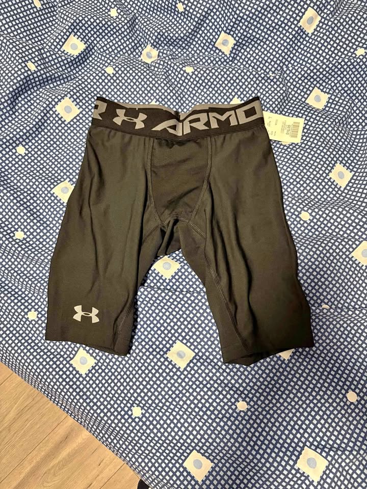 Underamor size S mens compression shorts