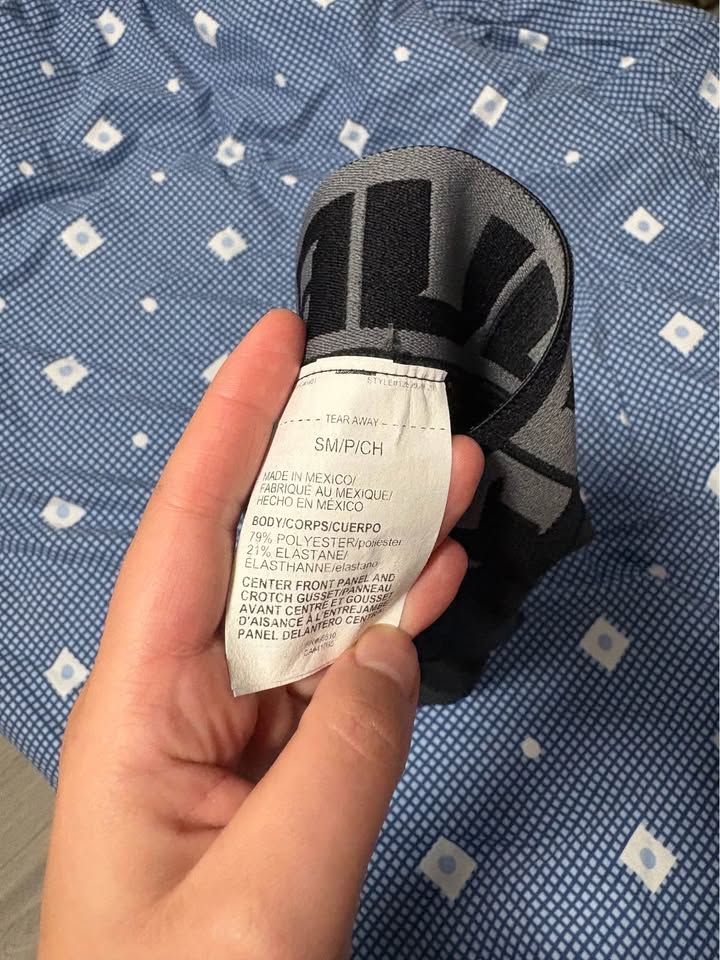 Underamor size S mens compression shorts - photo 2