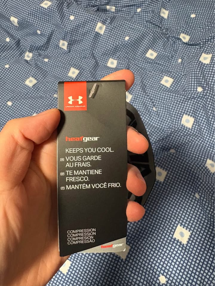 Underamor size S mens compression shorts - photo 3