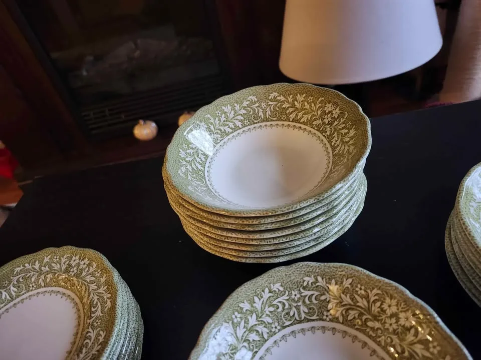 Dishes - 8 person set image indicator(3)