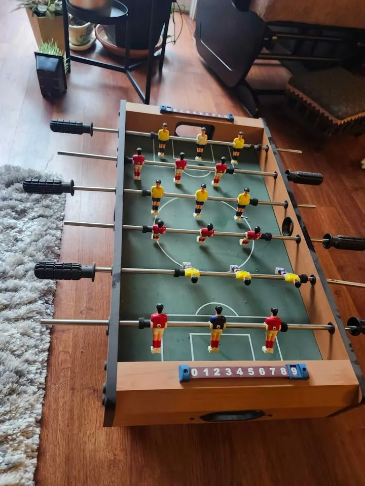 Small table top foose ball game image indicator(3)