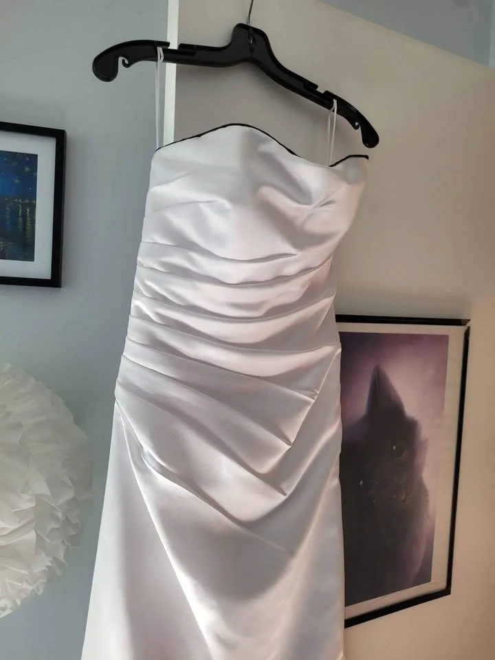 Wedding Dress for Sale image indicator(9)