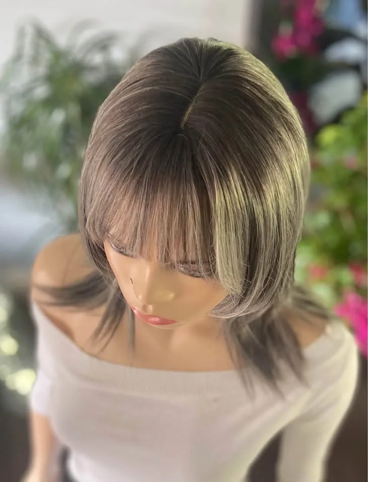 18” Grey Silver Wig w/ Bangs image indicator(7)