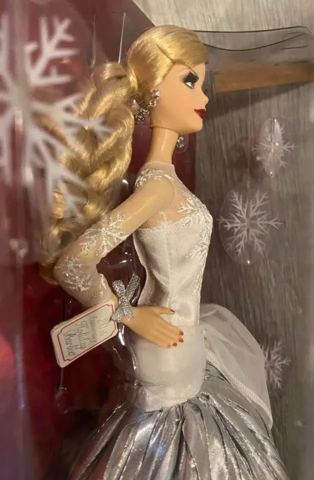 NEW IN BOX: Mattel 2008 Collectible Holiday Barbie image indicator(8)