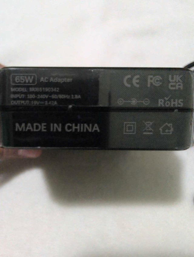 Asus 65W AC Adapter - photo 2