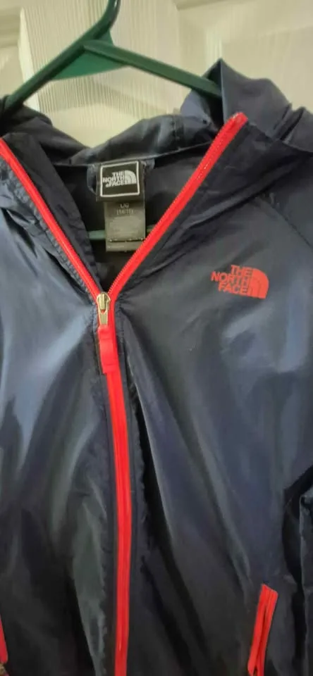 Kid's Northface rain jacket image indicator(2)