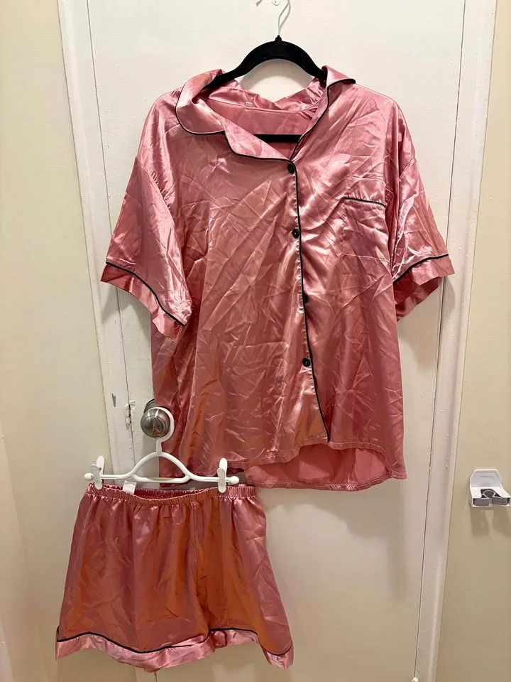 BNWOT Plus Size Pink Silk PJ’s 3XL