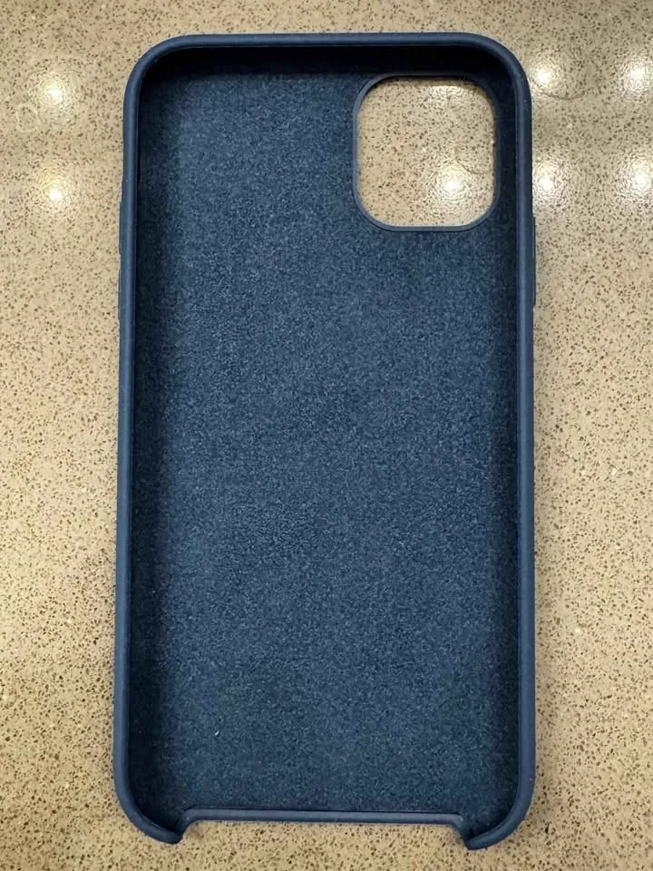 IPhone 11 case thumbnail