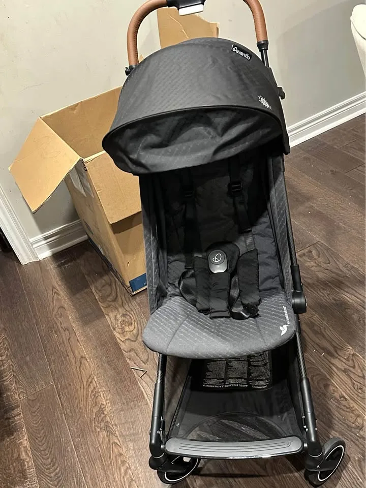 Evenflo Hummingbird Ultra-Lightweight image indicator(4)