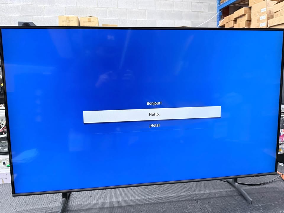 Samsung 50” QLED 4K Smart TV (QN50Q60C) - photo 2