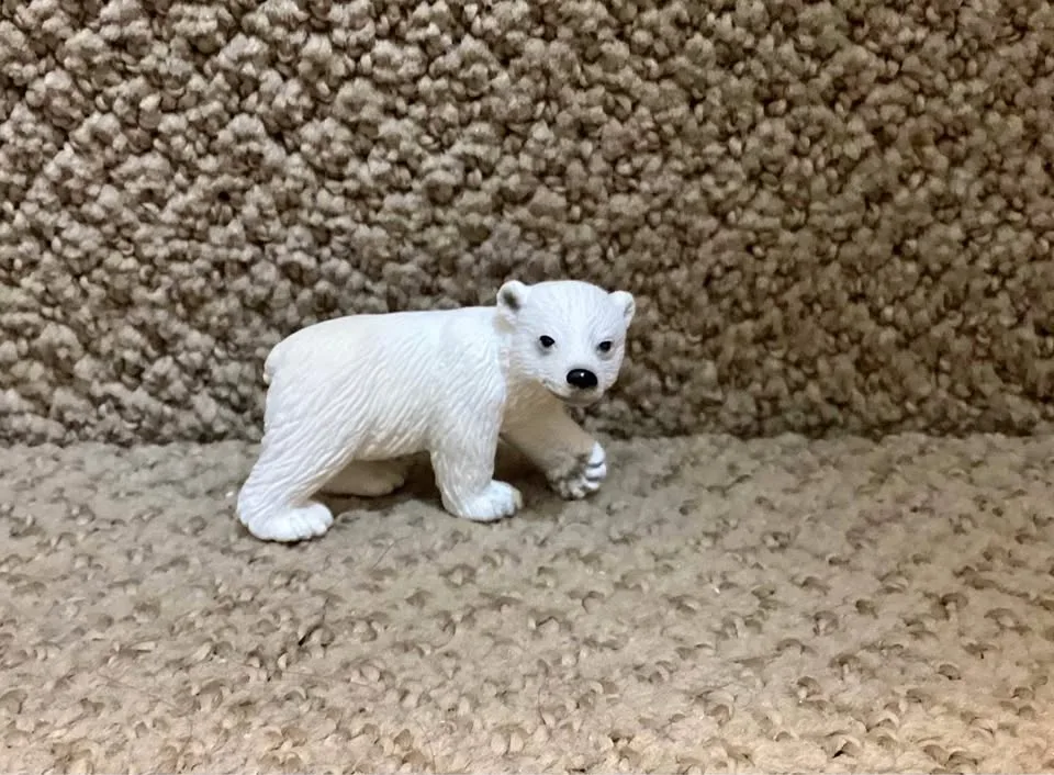 Polar Bear figure thumbnail