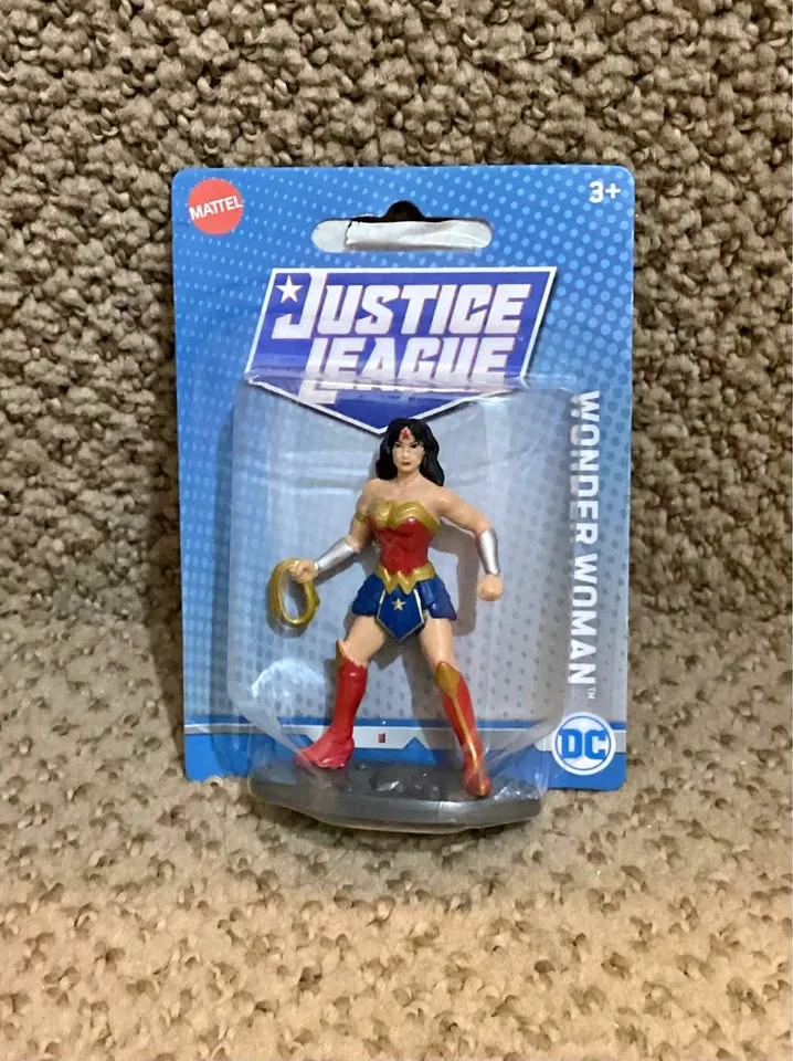 Justice league figure thumbnail