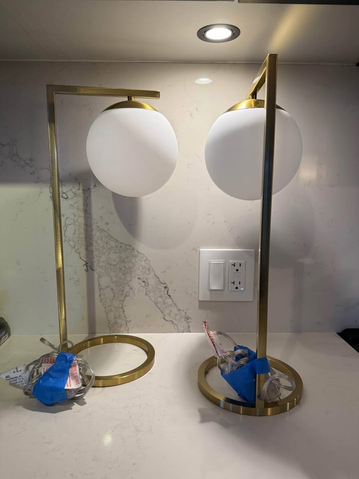 MidCentury Modern Bedside Lamps - photo 2