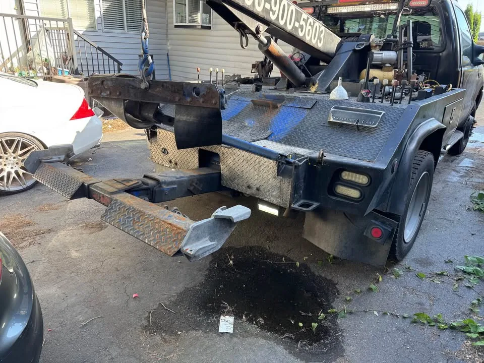 2004 Ford F550 Wrecker Tow Truck image indicator(5)