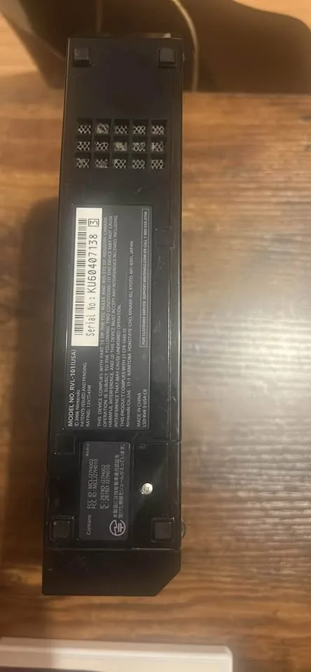 Black Wii console bundle w/ Wii mote , nunchuck + 5 games image indicator(5)