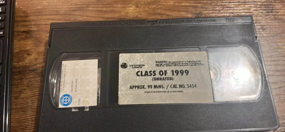 Vintage vhs class of 1999 sci-fi/horror image indicator(3)