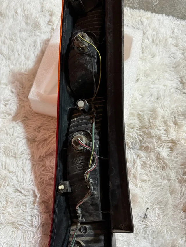 02-04 Honda CRV OEM RH Passenger side rear taillight image indicator(8)