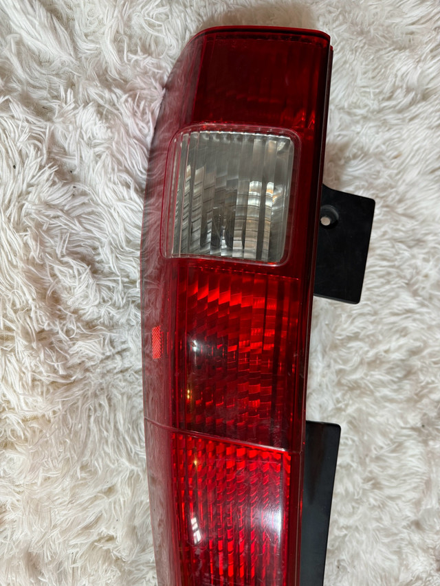 02-04 Honda CRV OEM RH Passenger side rear taillight - photo 5