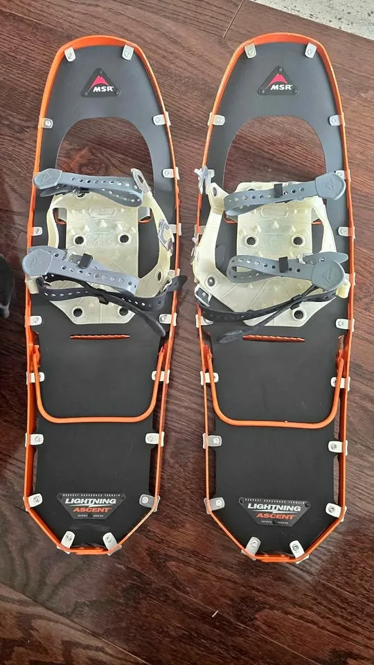 MSR Lightning Ascent Snowshoes – Like New thumbnail