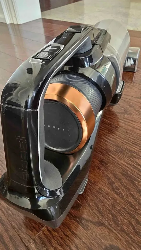 BISSELL ICONpet Pro Cordless Vacuum – Model 2746 (Like New) thumbnail