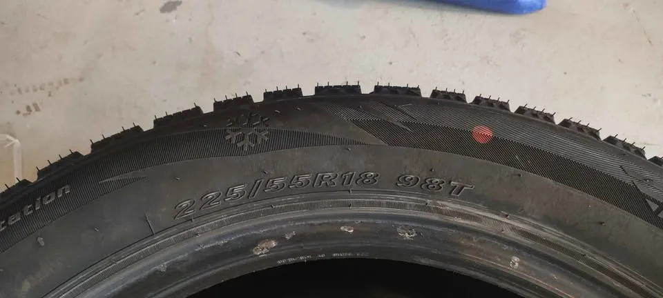 🛞 Winter Tires 225/55R18 – Great Shape! 🛞 image indicator(2)