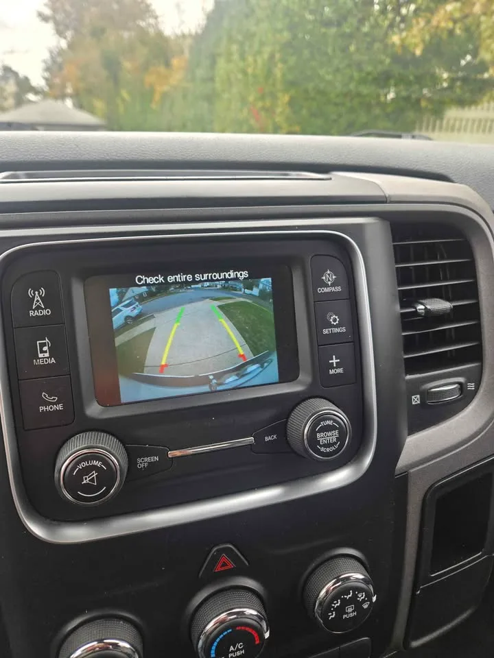 2018 Dodge Ram 1500 · SLT Pickup 4D 5 1/2 ft image indicator(7)