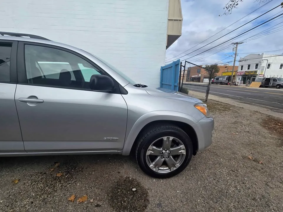 2009 Toyota RAV4 · "Sport" Sport Utility 4D image indicator(2)