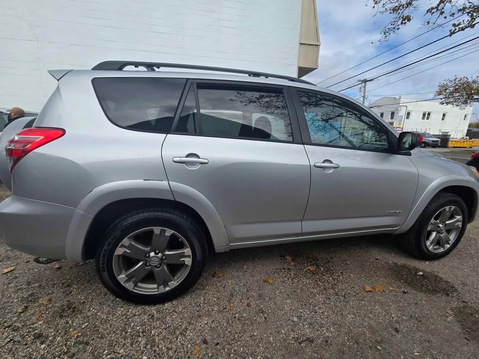 2009 Toyota RAV4 · "Sport" Sport Utility 4D image indicator(3)