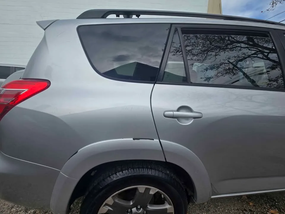 2009 Toyota RAV4 · "Sport" Sport Utility 4D image indicator(4)