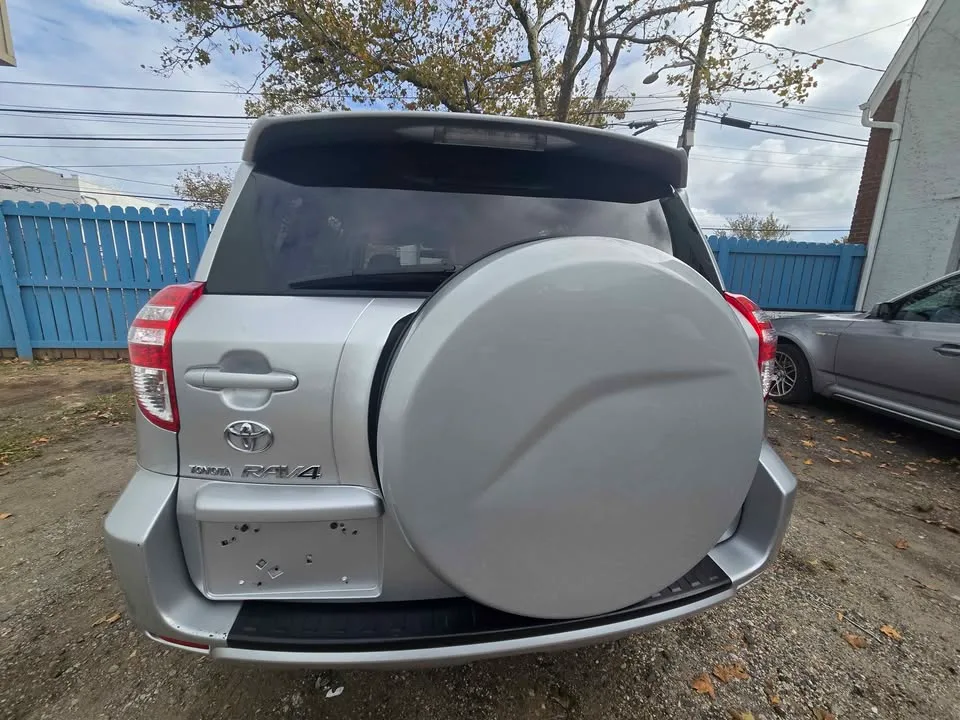 2009 Toyota RAV4 · "Sport" Sport Utility 4D image indicator(5)