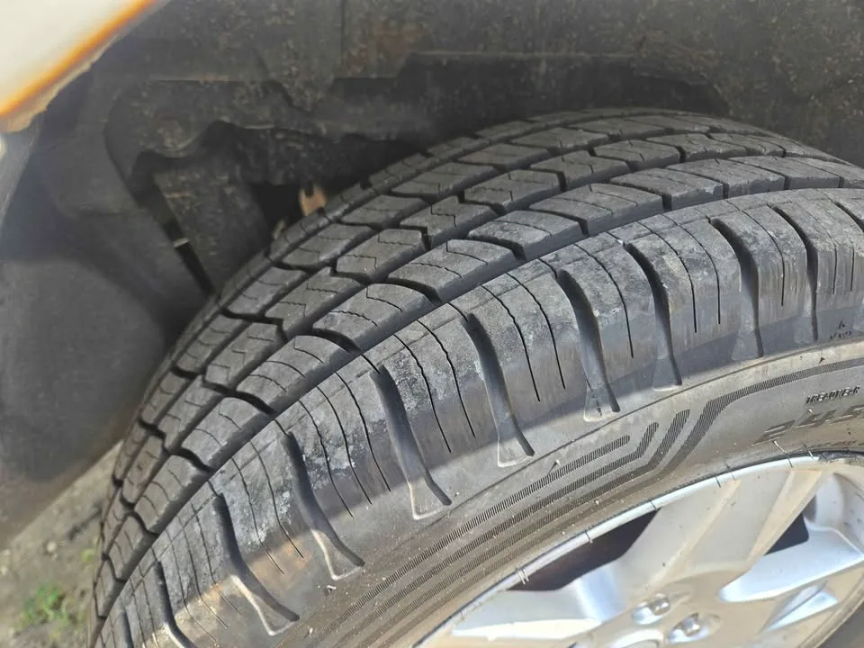 2005 Jeep Grand Cherokee Laredo X Sport Utility 4D image indicator(5)