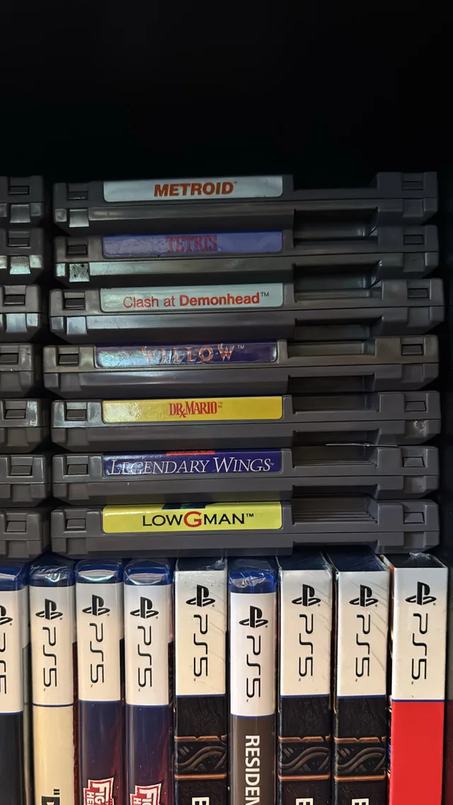 Video Games - Different Consoles image indicator(5)